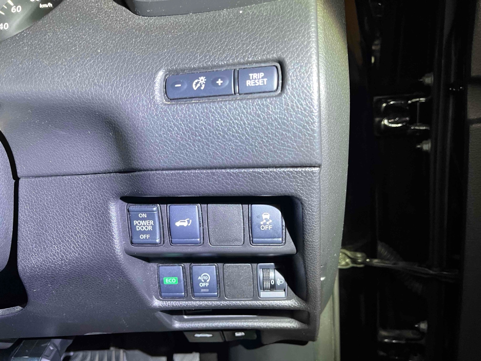 NISSAN X-TRAIL 20XI Thumbnail 12