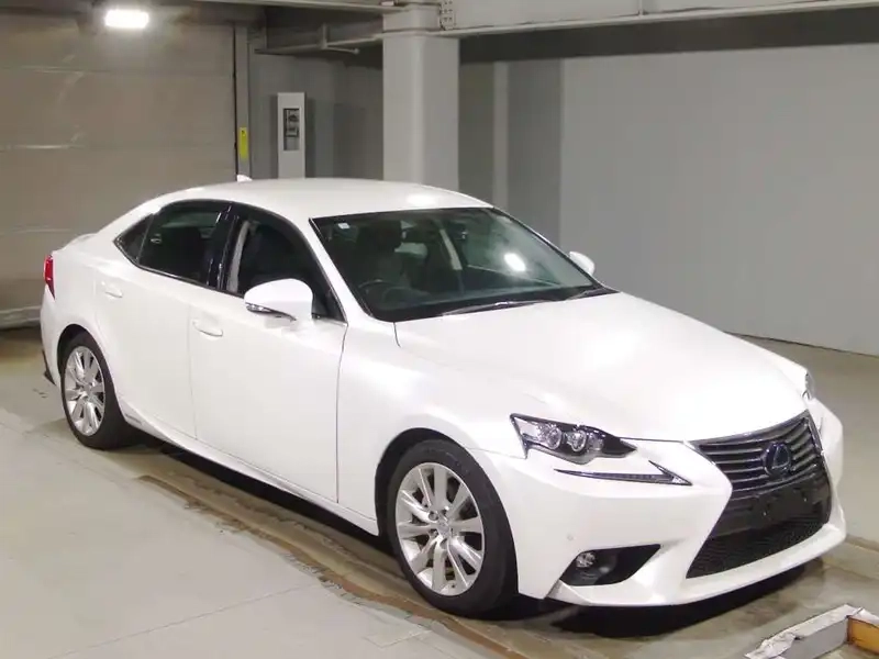 LEXUS IS IS300H Thumbnail 6
