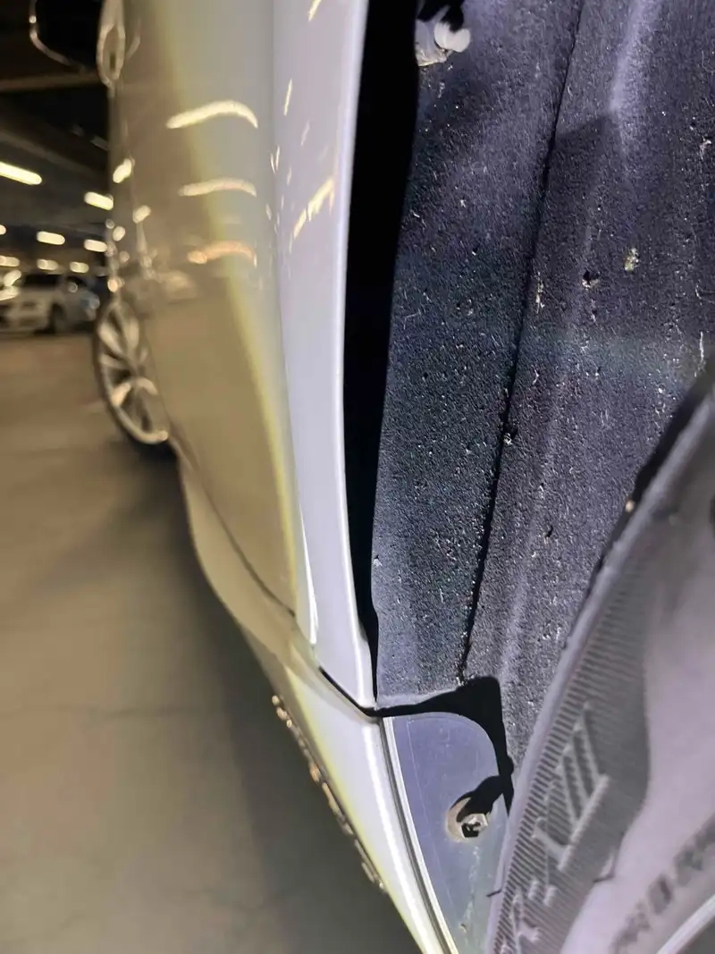 LEXUS IS IS300H Thumbnail 31