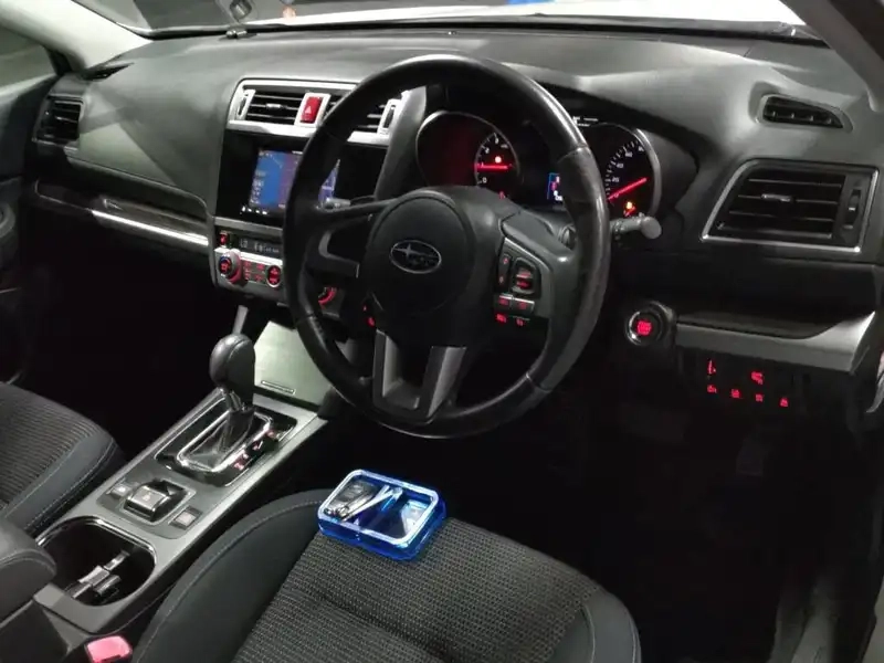 SUBARU OUTBACK 4WD BASE GRADE Thumbnail 3