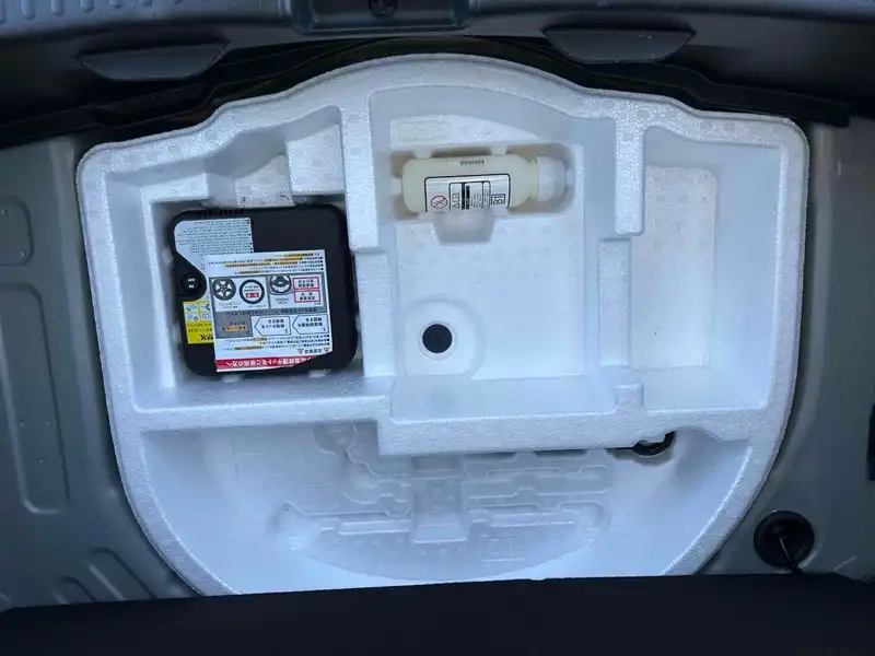 TOYOTA YARIS HYBRID X Thumbnail 31