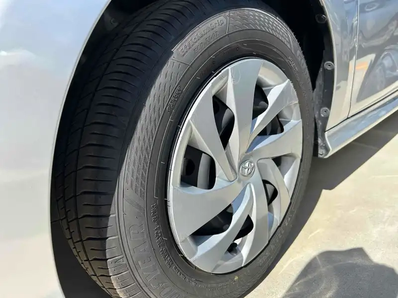 TOYOTA YARIS HYBRID X Thumbnail 21