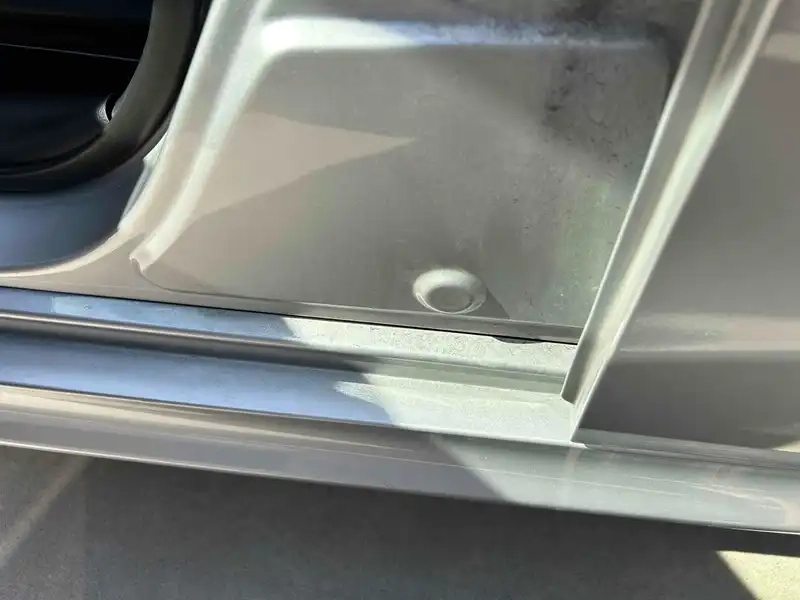 TOYOTA YARIS HYBRID X Thumbnail 23