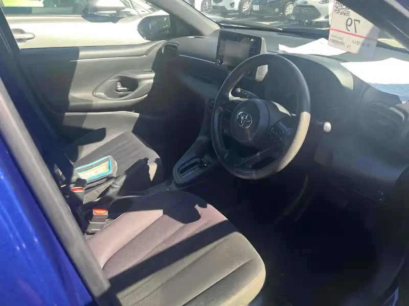 TOYOTA YARIS HYBRID X Thumbnail 35
