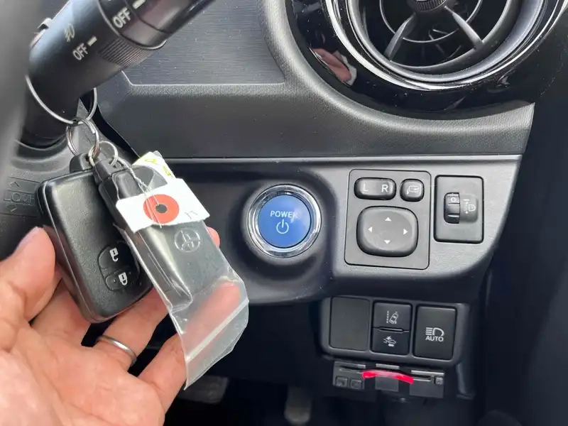 TOYOTA AQUA S STYLE BLACK Thumbnail 9