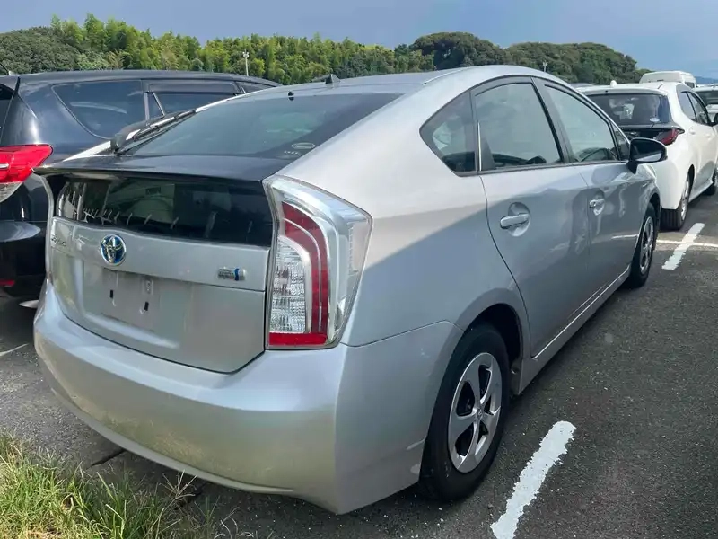 TOYOTA PRIUS S Thumbnail 2