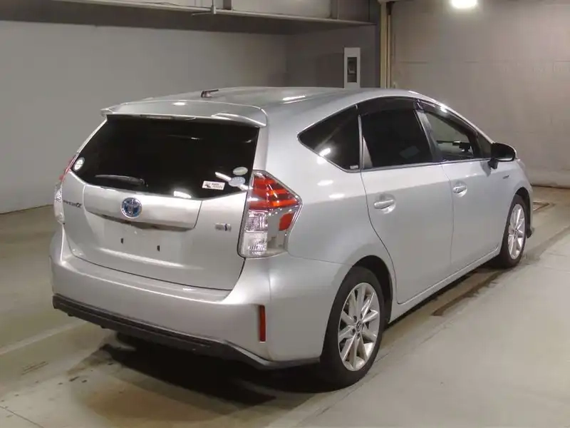 TOYOTA PRIUS ALPHA S TOURINGSELECTION Thumbnail 4