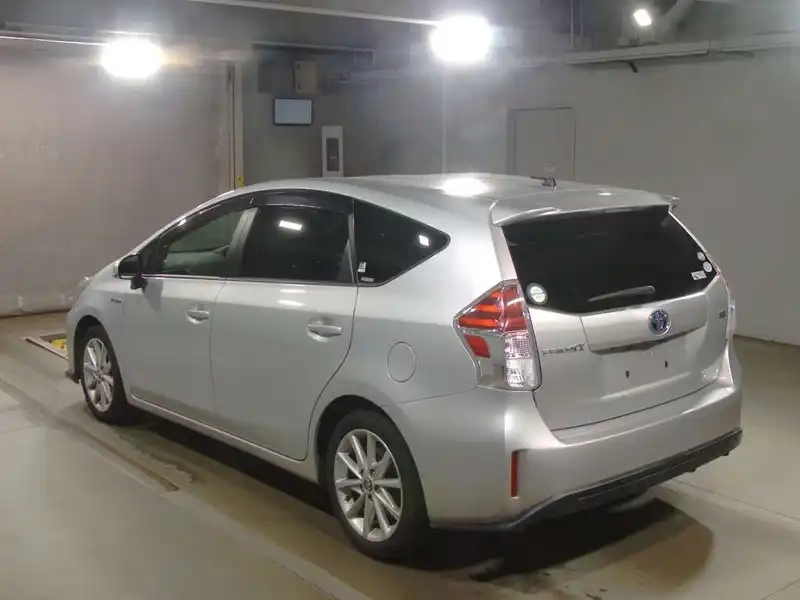 TOYOTA PRIUS ALPHA S TOURINGSELECTION Thumbnail 6
