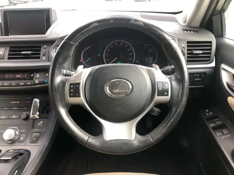 LEXUS CT CT200H VERSION C Thumbnail 6