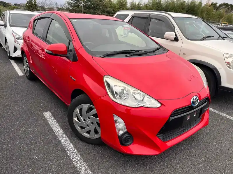 2015 Toyota Aqua Hybrid