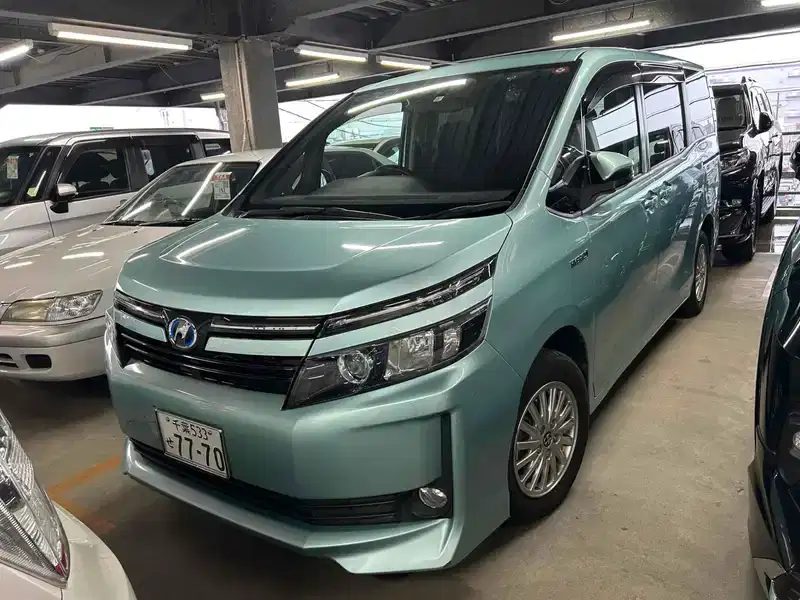 2015 Toyota Voxy Hybrid