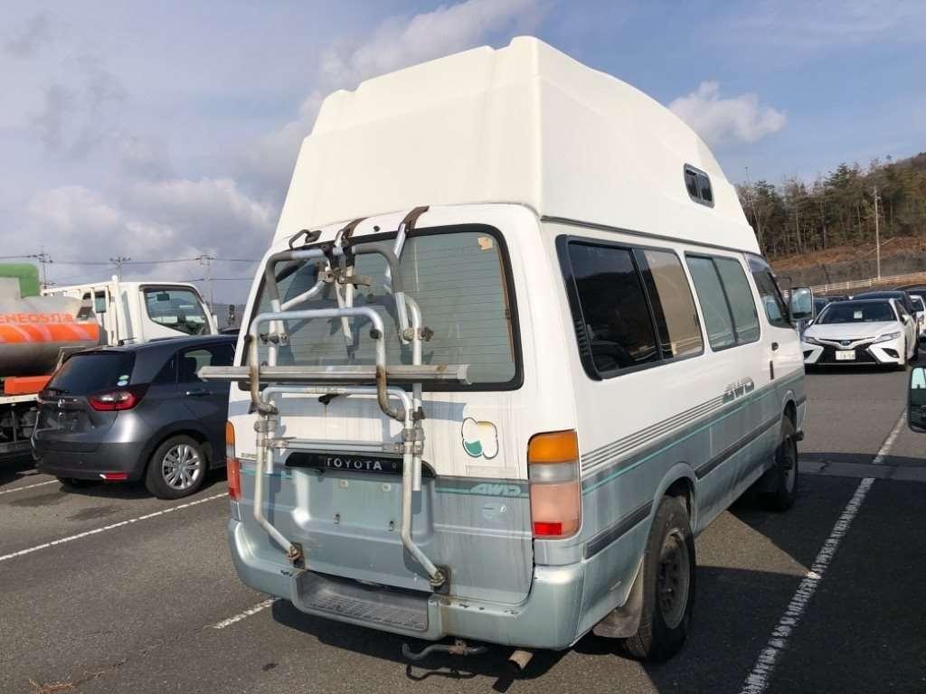 TOYOTA HIACE VAN 4WD Image 2