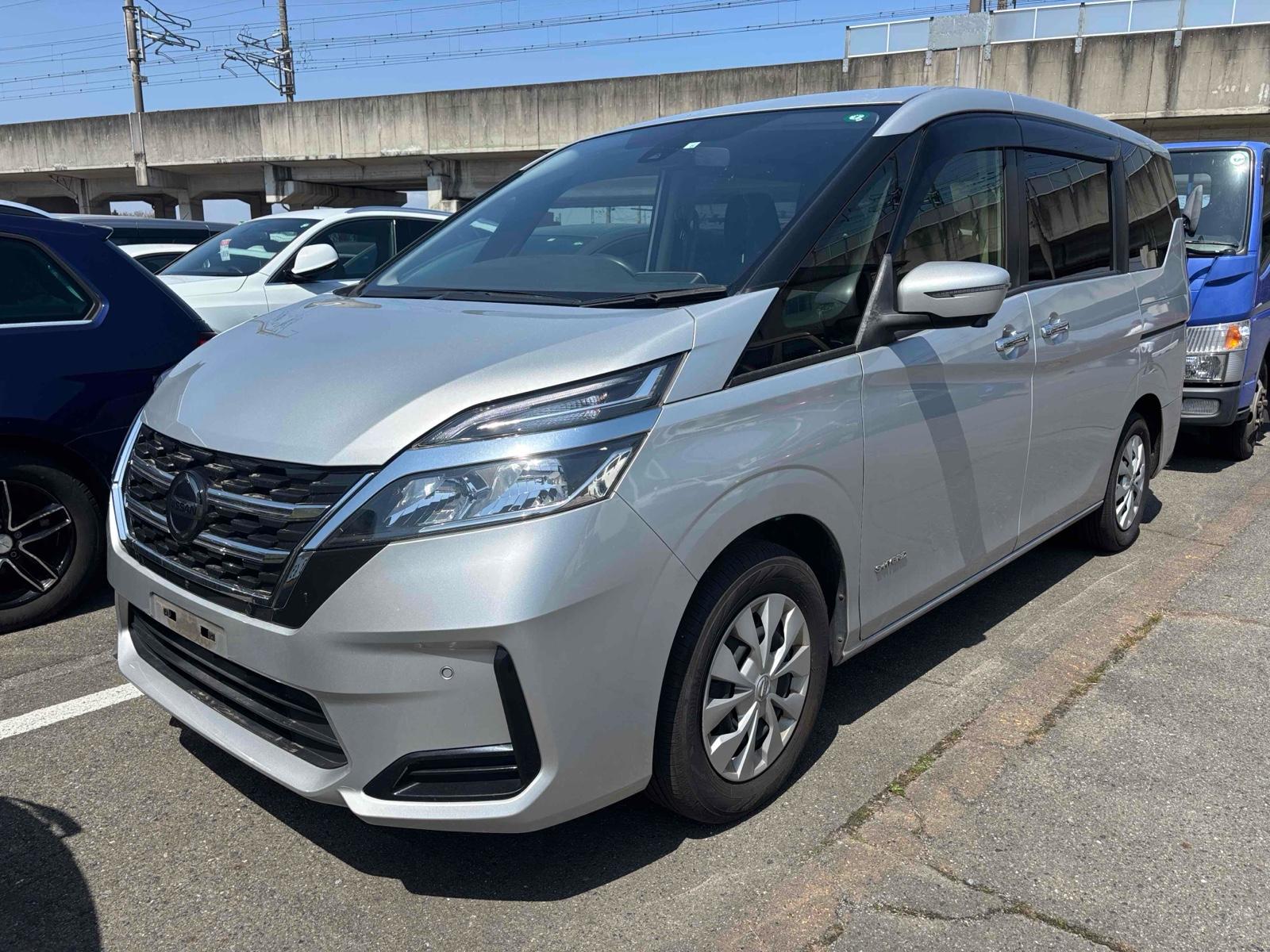 2020 Nissan SERENA 89,106 km