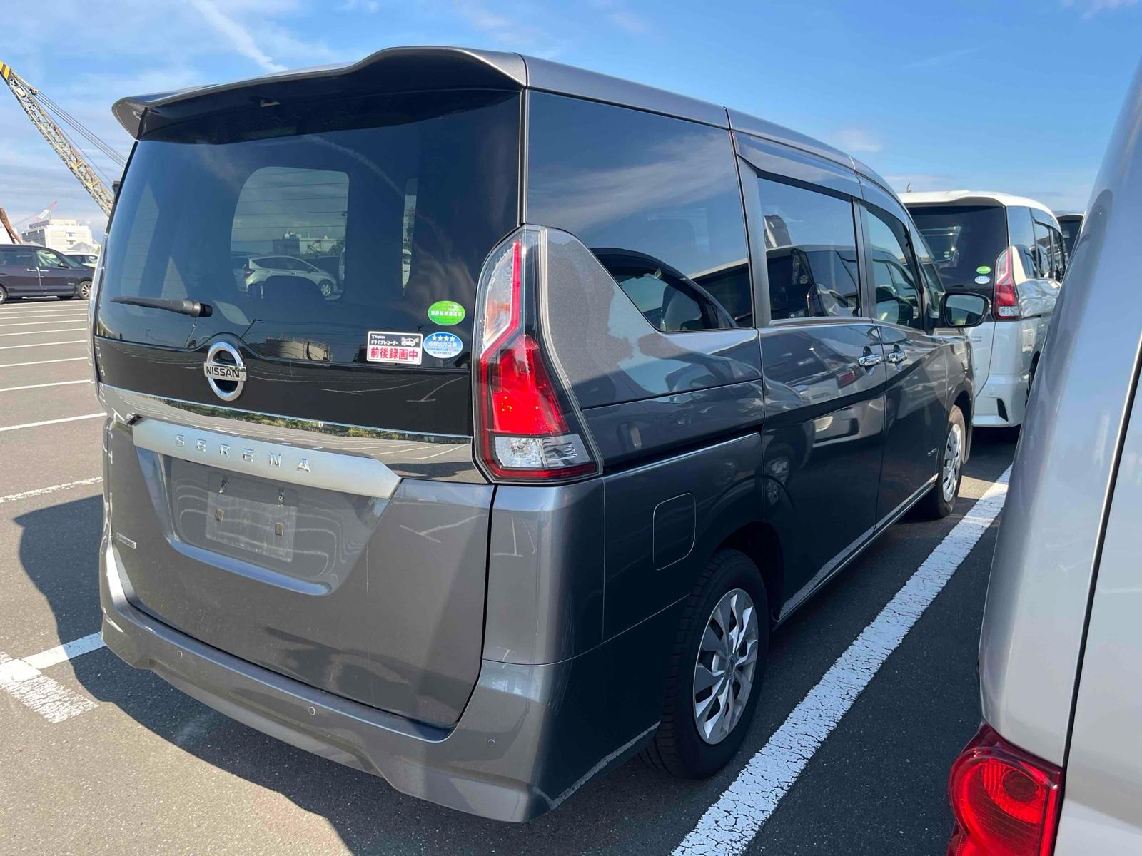 NISSAN SERENA X Image 2