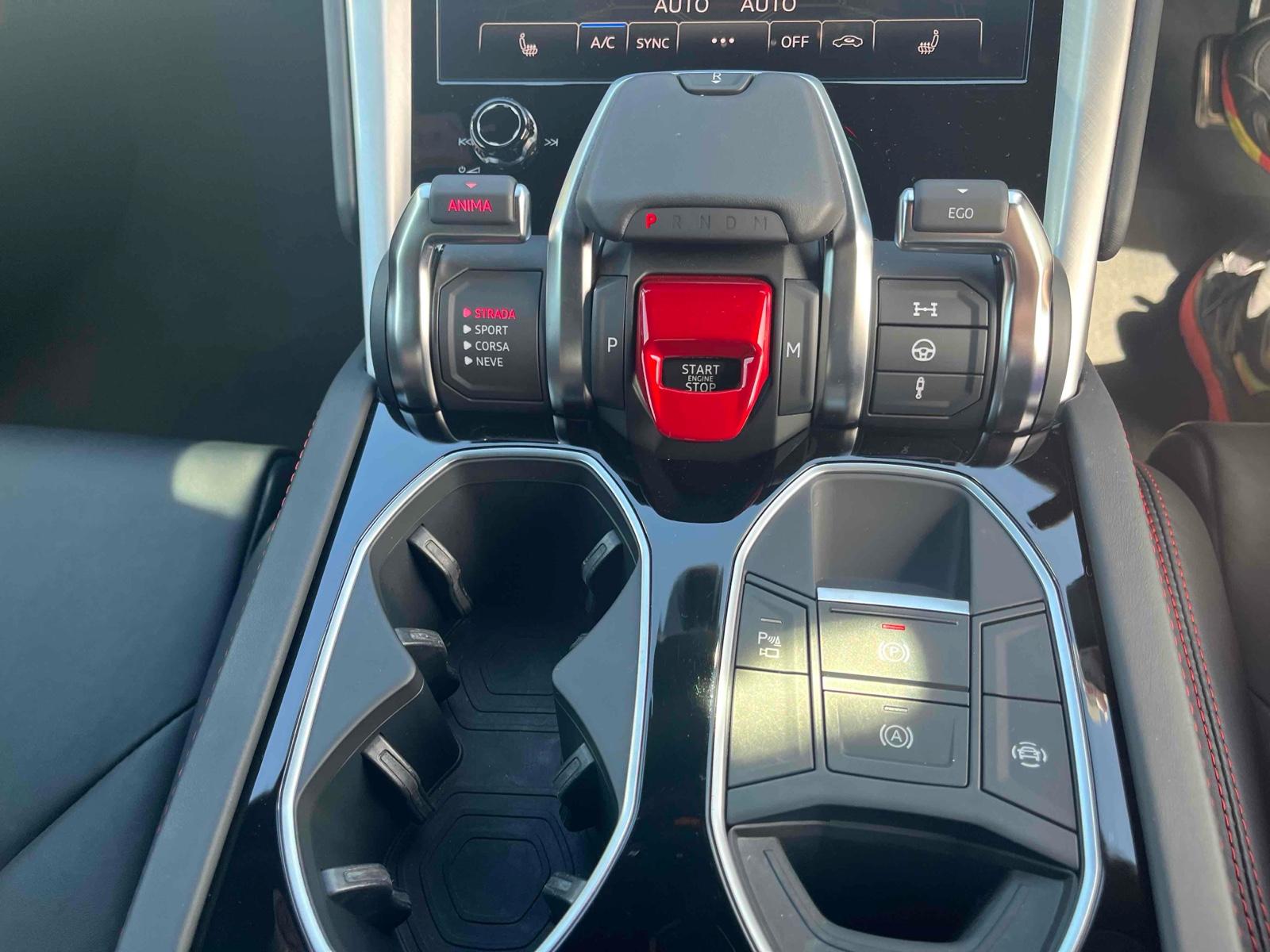 LAMBORGHINI URUS 4WD BASE GRADE Image 11