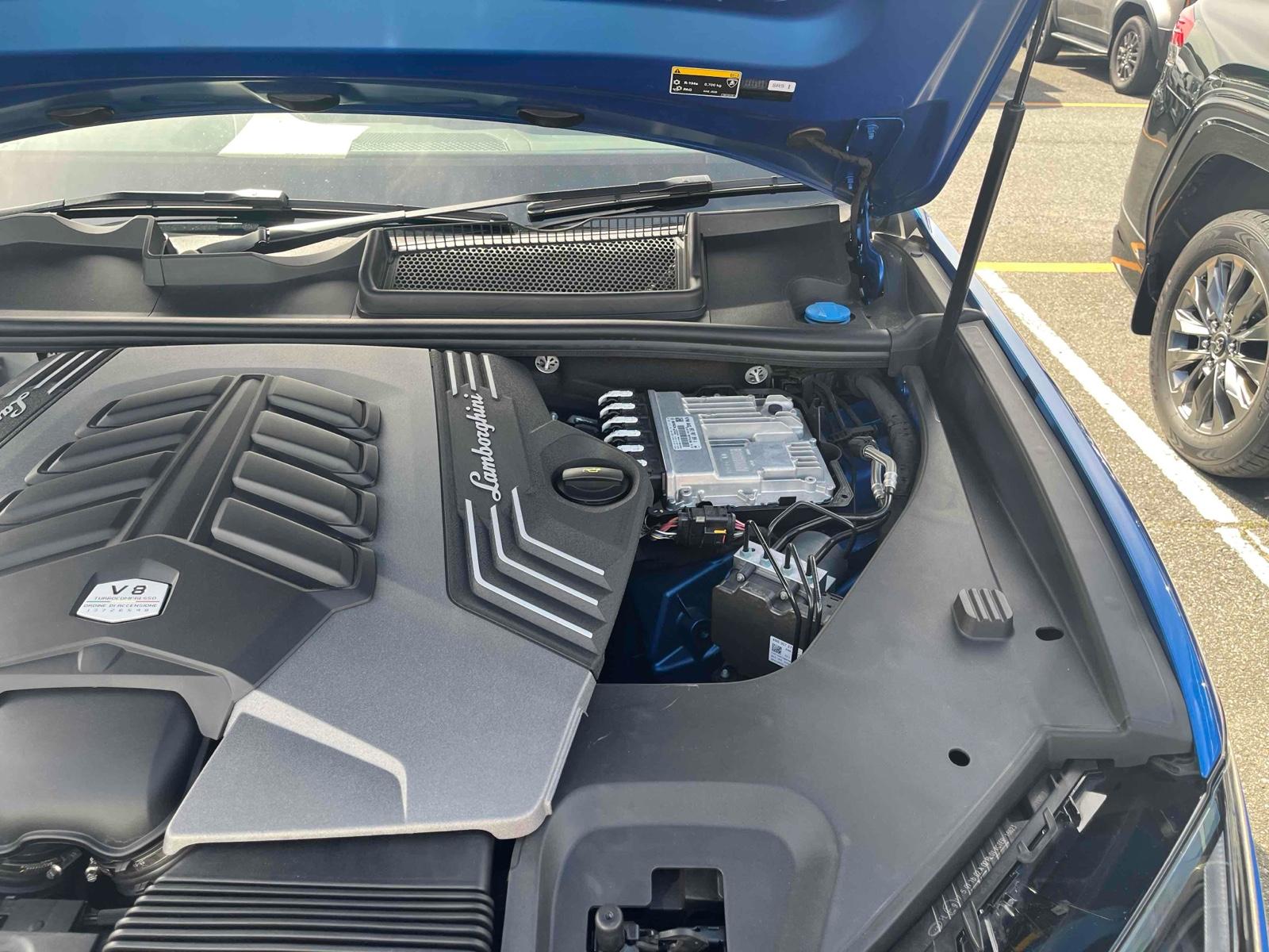 LAMBORGHINI URUS 4WD BASE GRADE Image 23