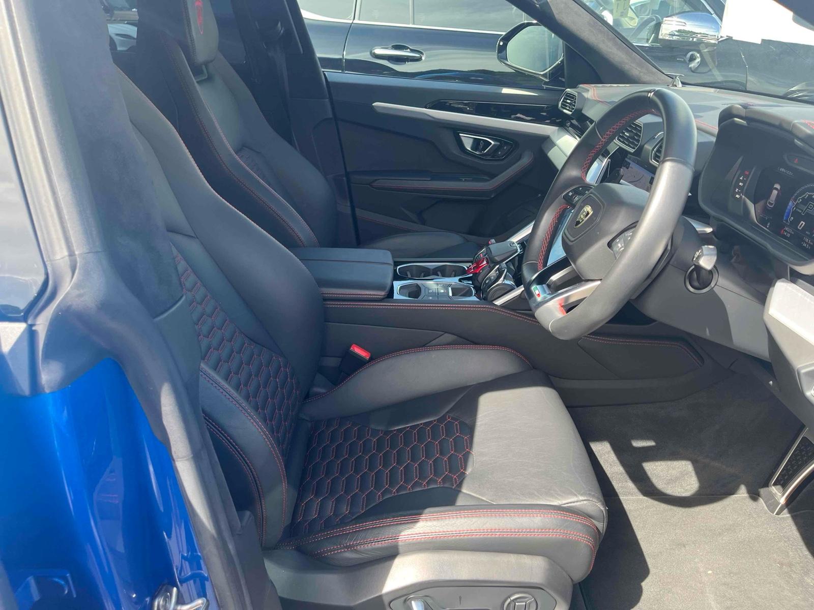LAMBORGHINI URUS 4WD BASE GRADE Image 17