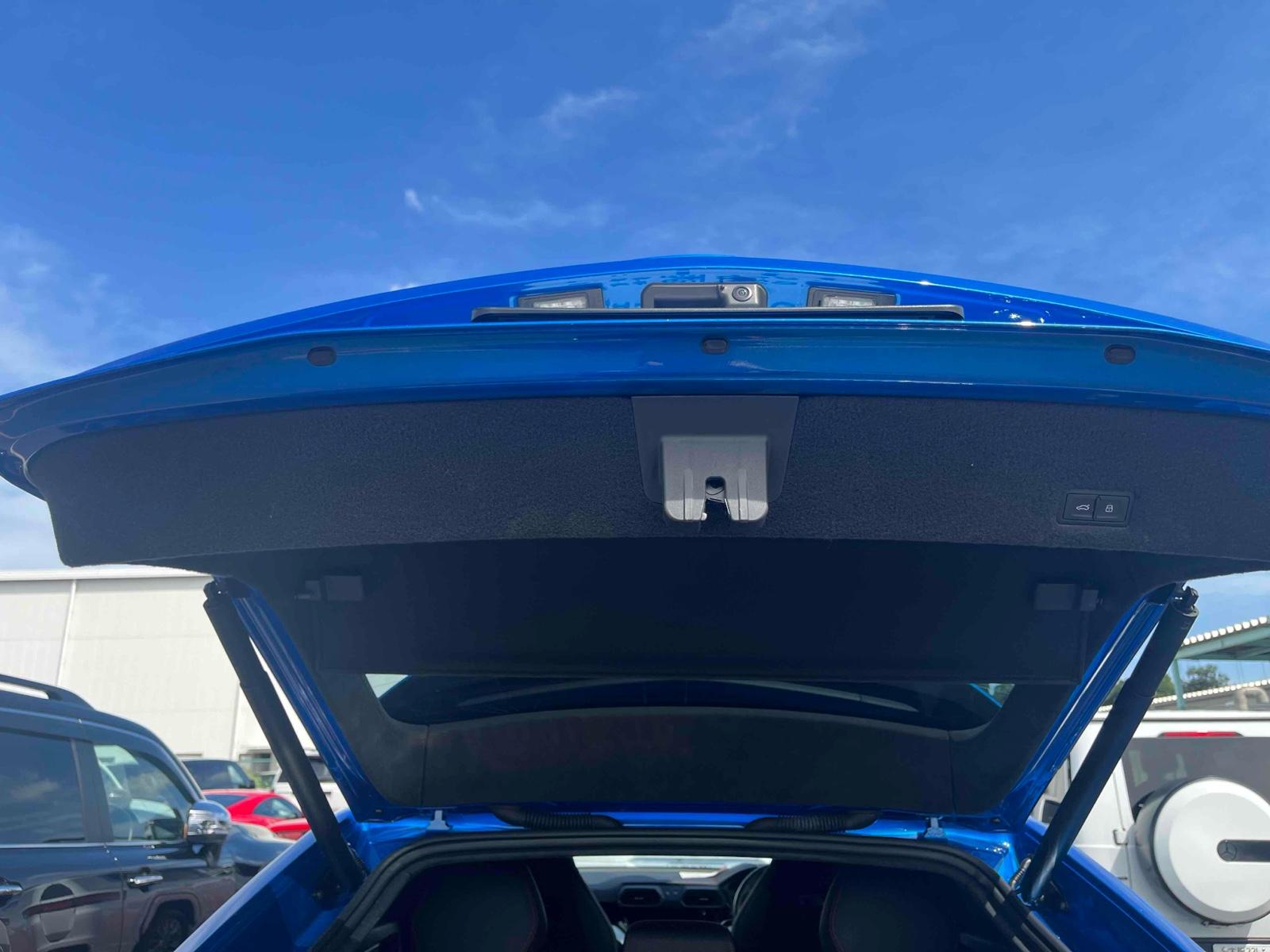 LAMBORGHINI URUS 4WD BASE GRADE Image 36