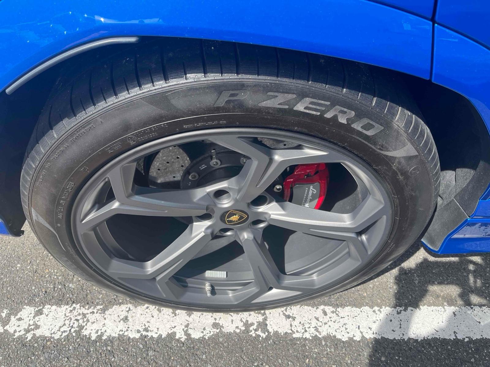 LAMBORGHINI URUS 4WD BASE GRADE Image 15