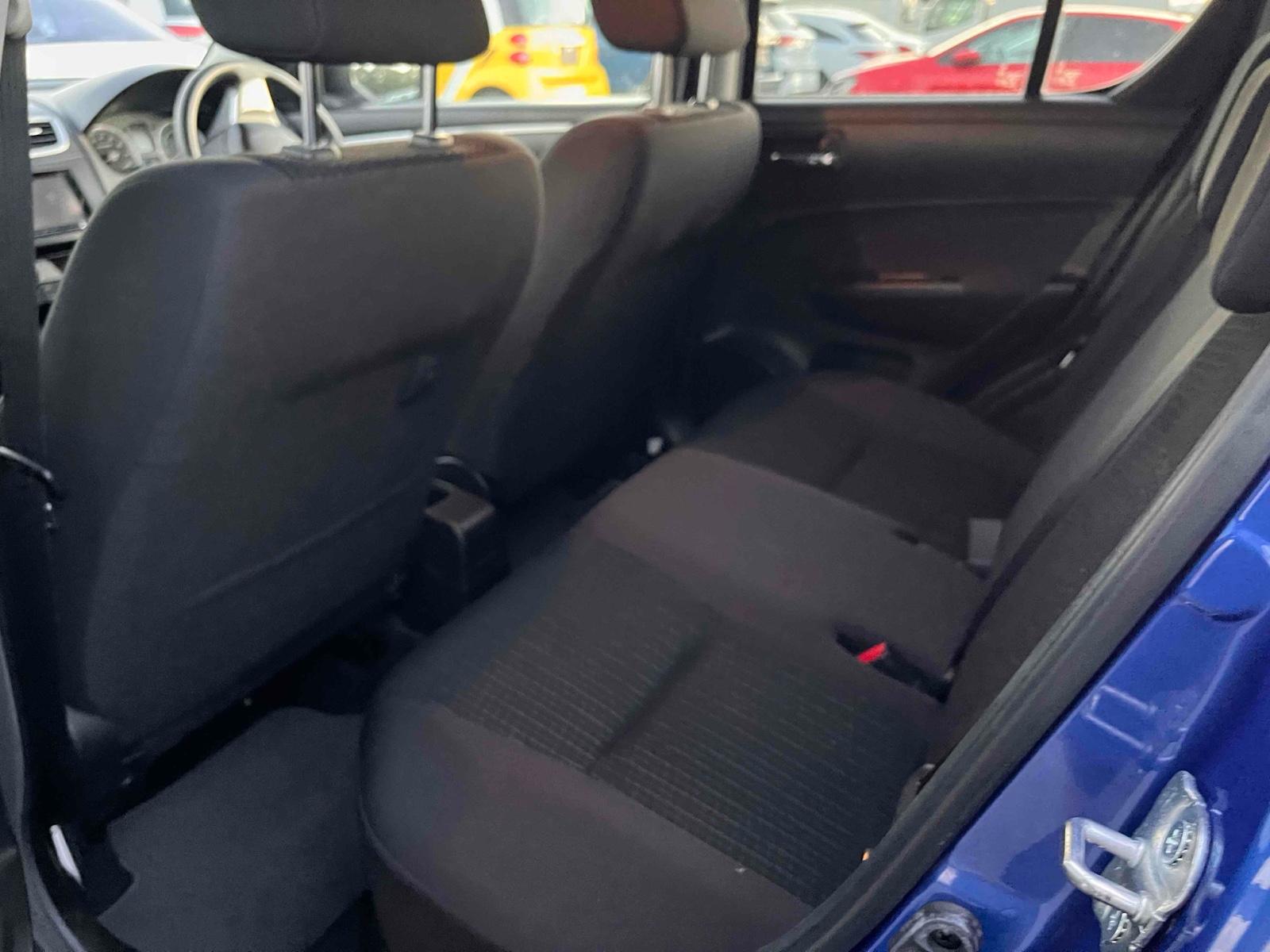 SUZUKI SWIFT XS Image 12