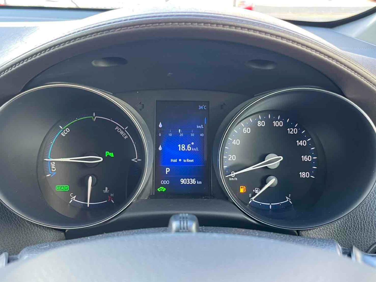 TOYOTA C-HR G Image 9
