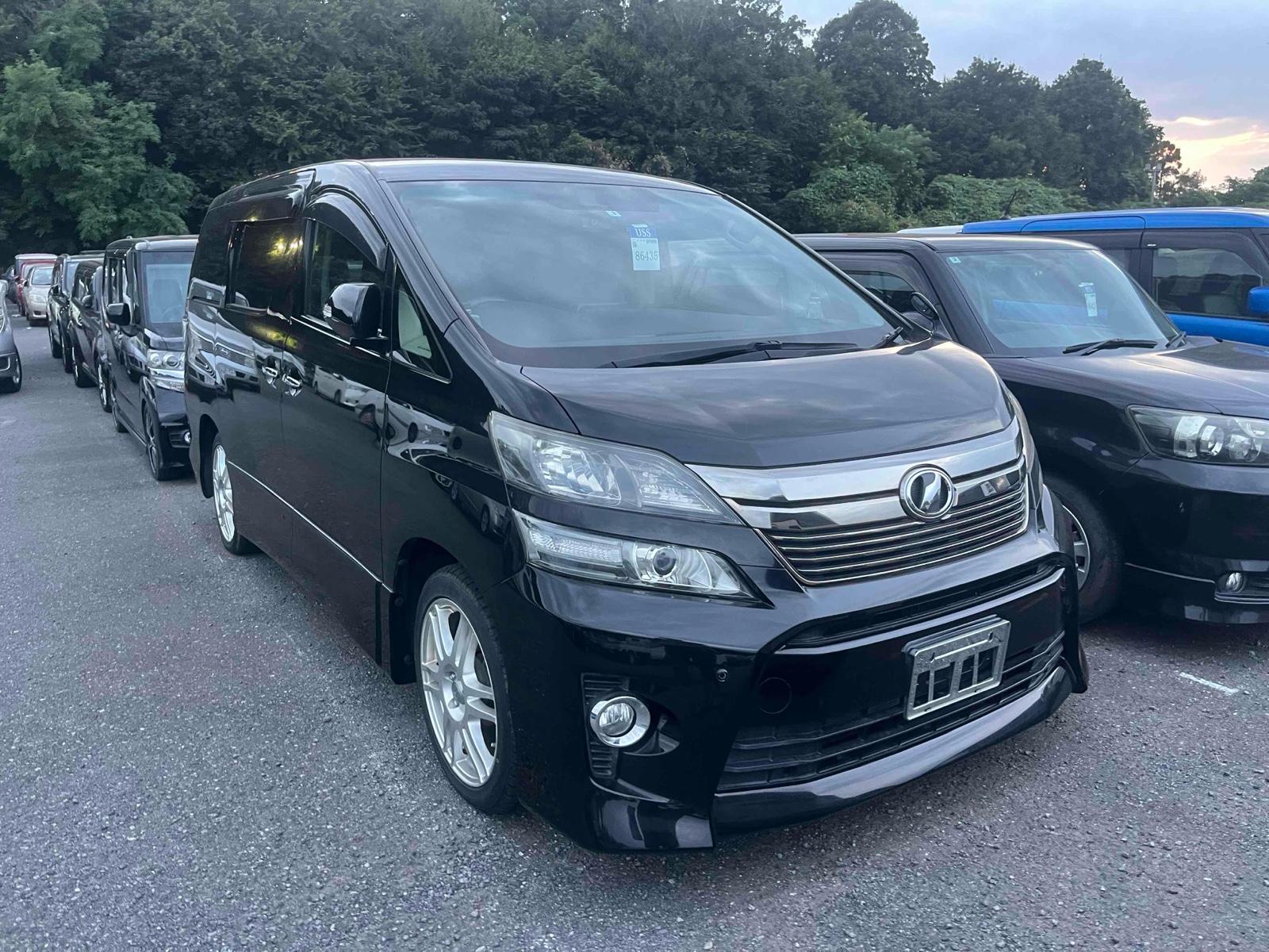 2014 Toyota VELLFIRE 64,000 km