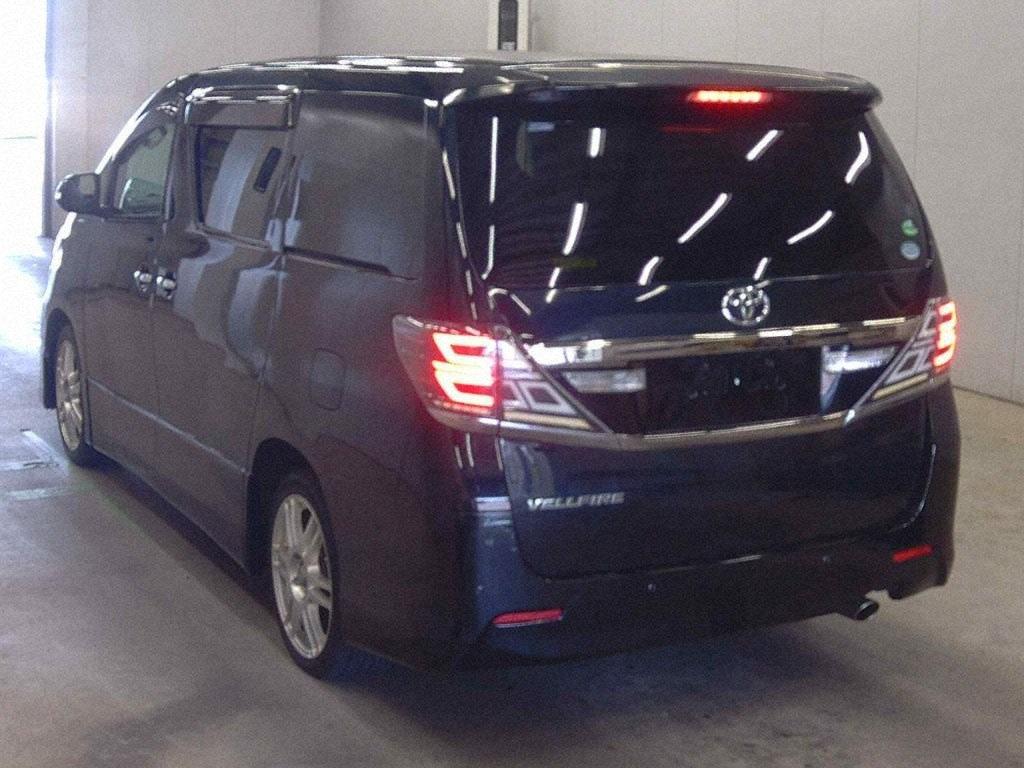 TOYOTA VELLFIRE 2.4Z Image 4