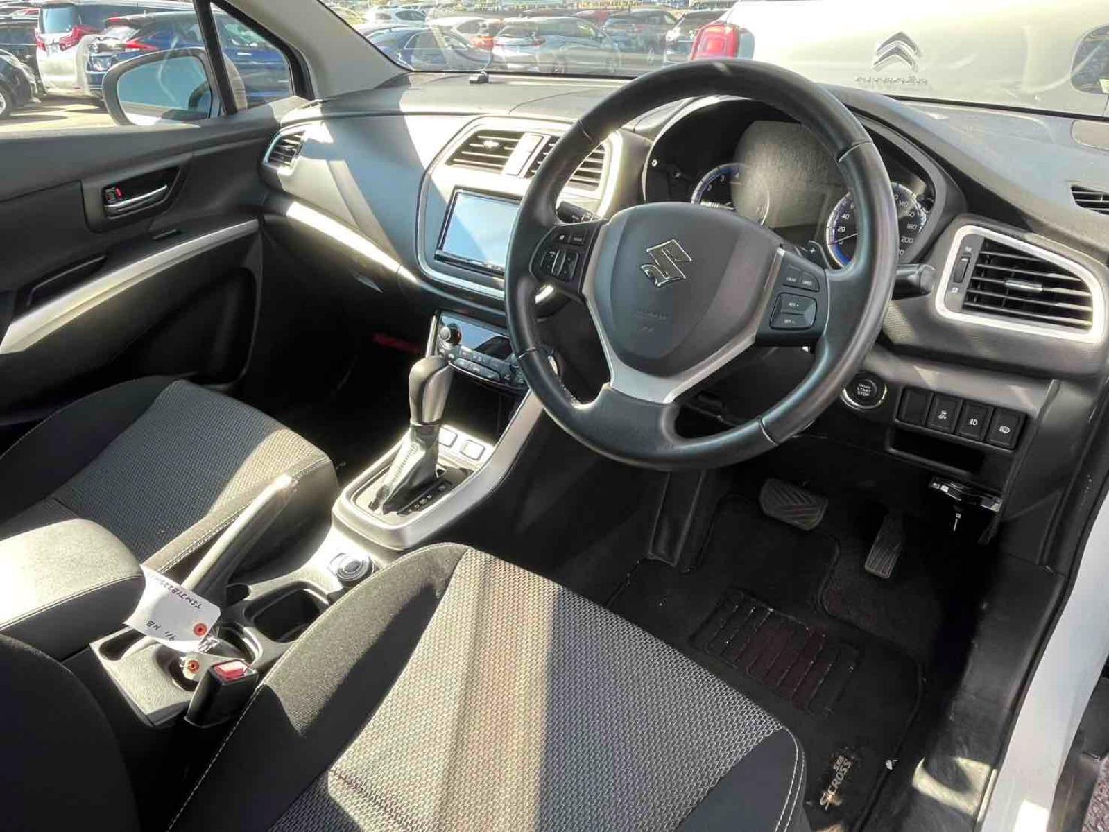 SUZUKI SX4 S- CROSS Image 3