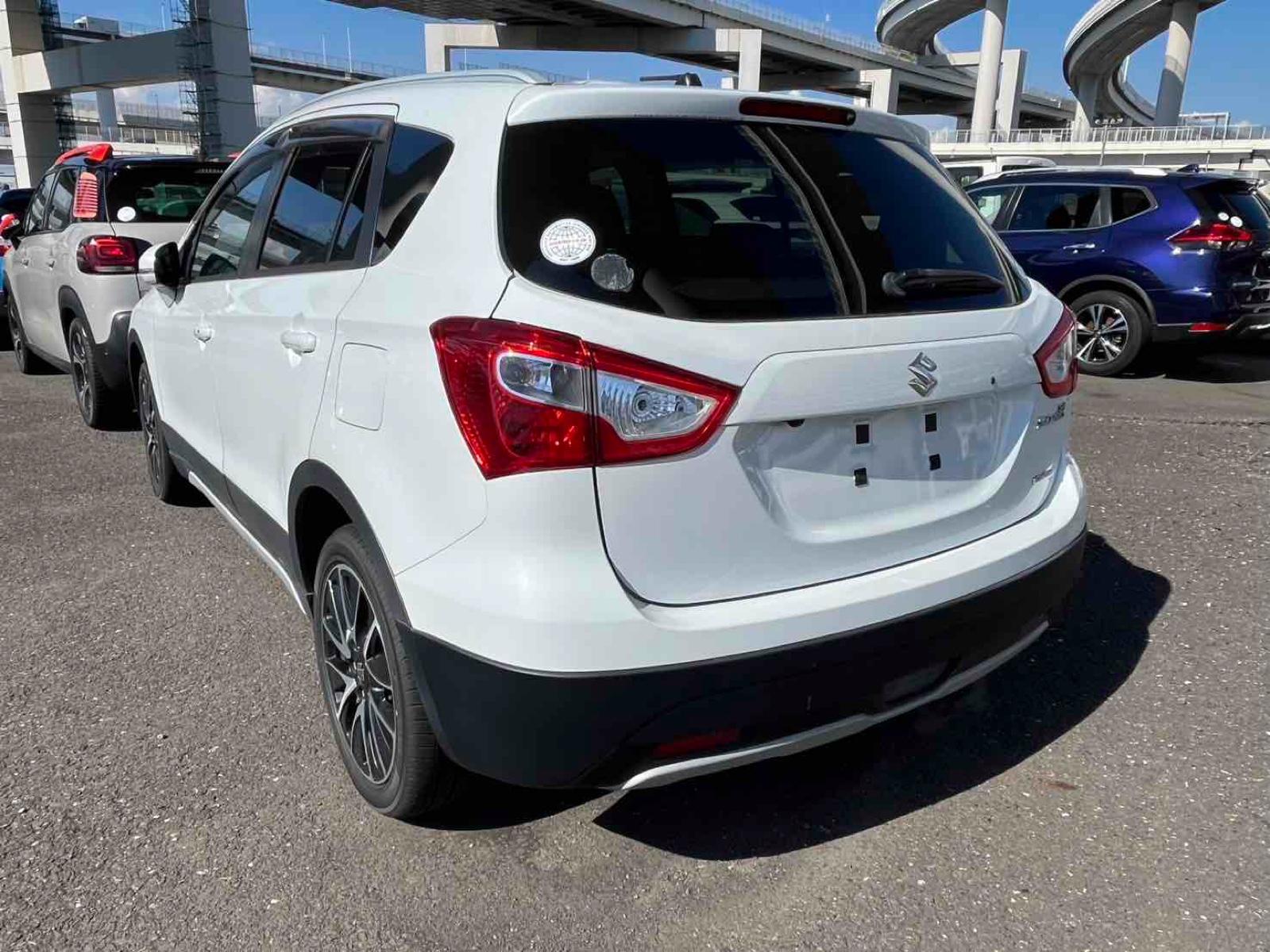 SUZUKI SX4 S- CROSS Image 2
