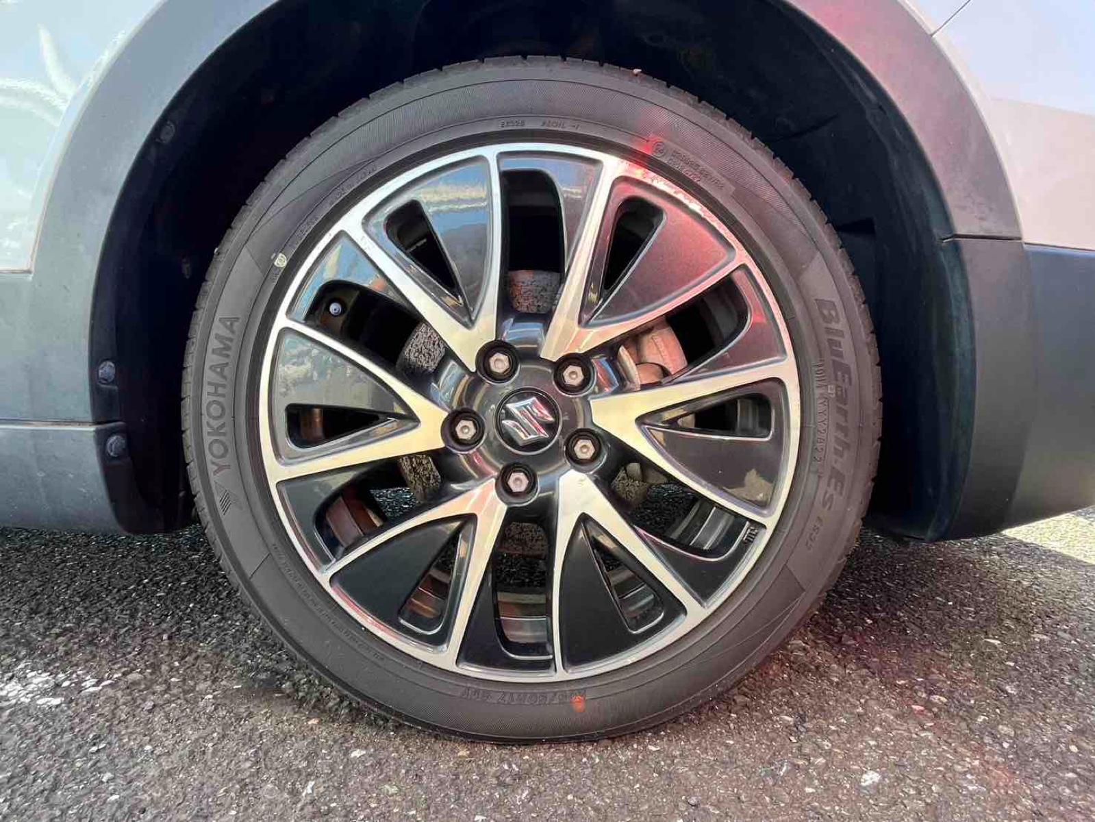 SUZUKI SX4 S- CROSS Image 10