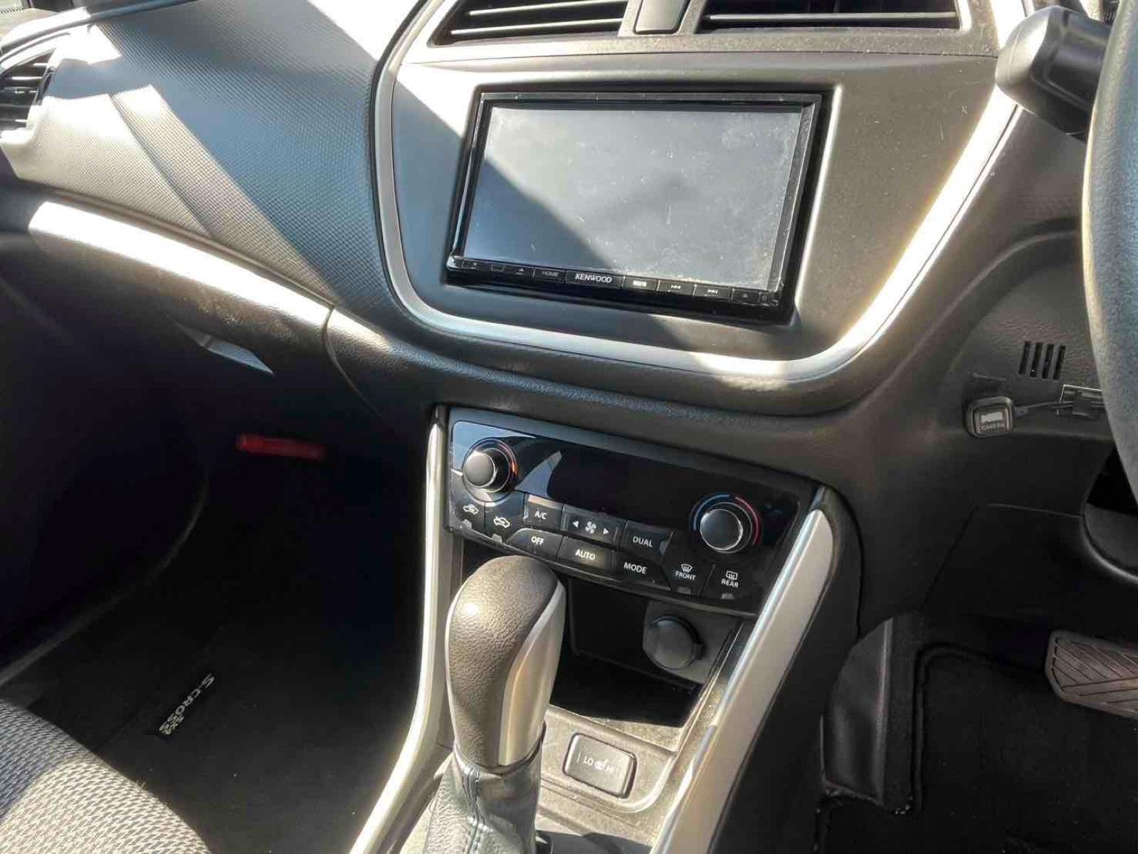 SUZUKI SX4 S- CROSS Image 6