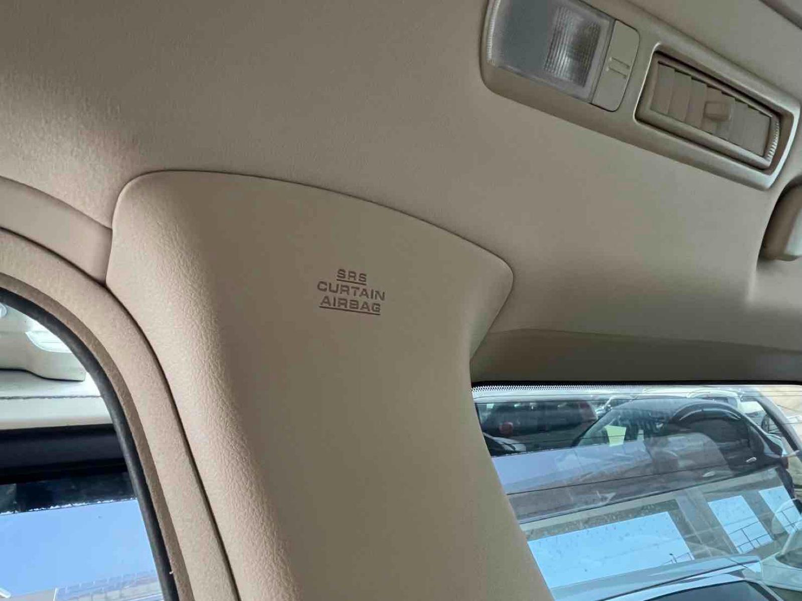 TOYOTA ALPHARD HYBRID X 4WD Image 14