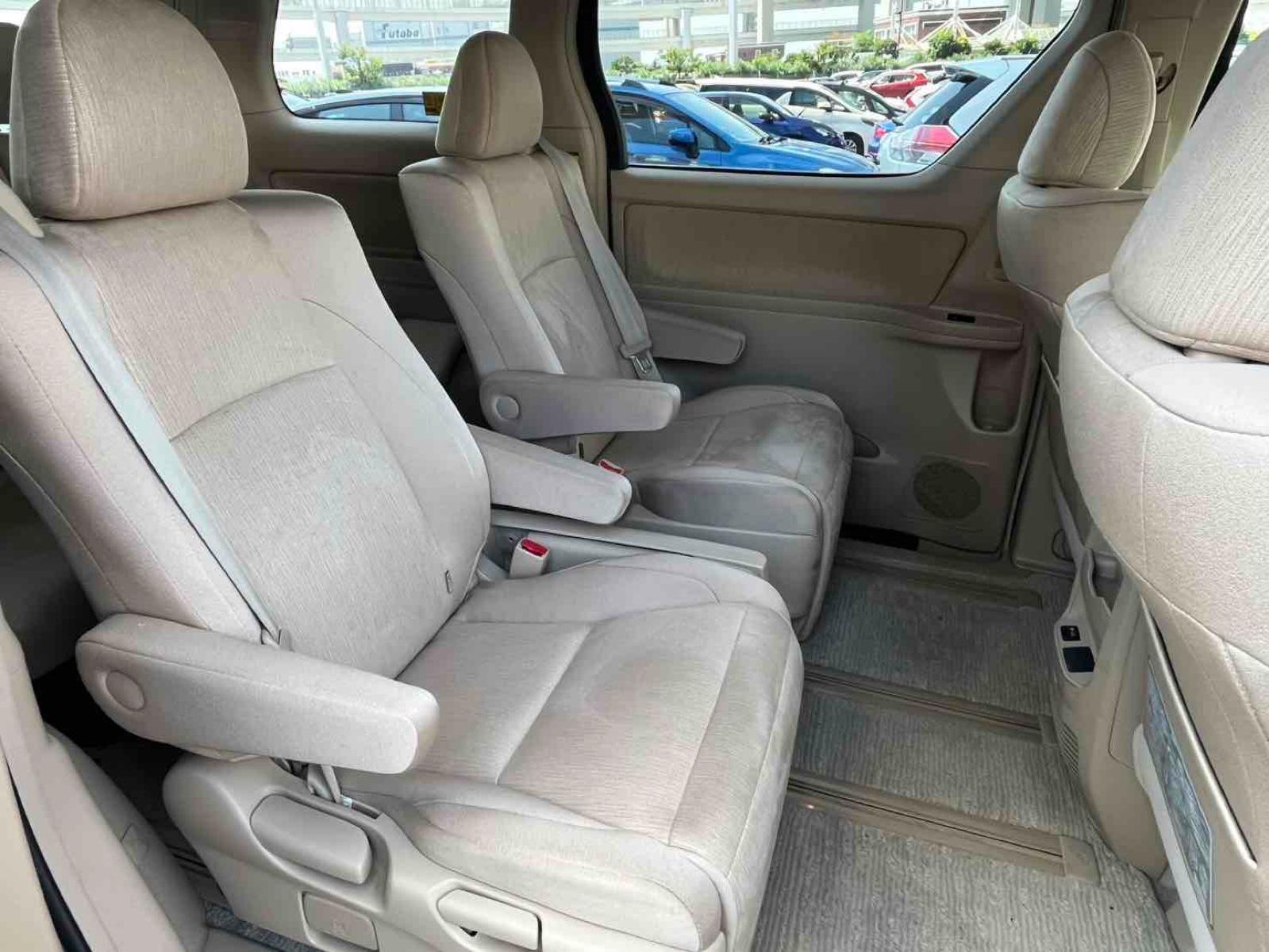 TOYOTA ALPHARD HYBRID X 4WD Image 4