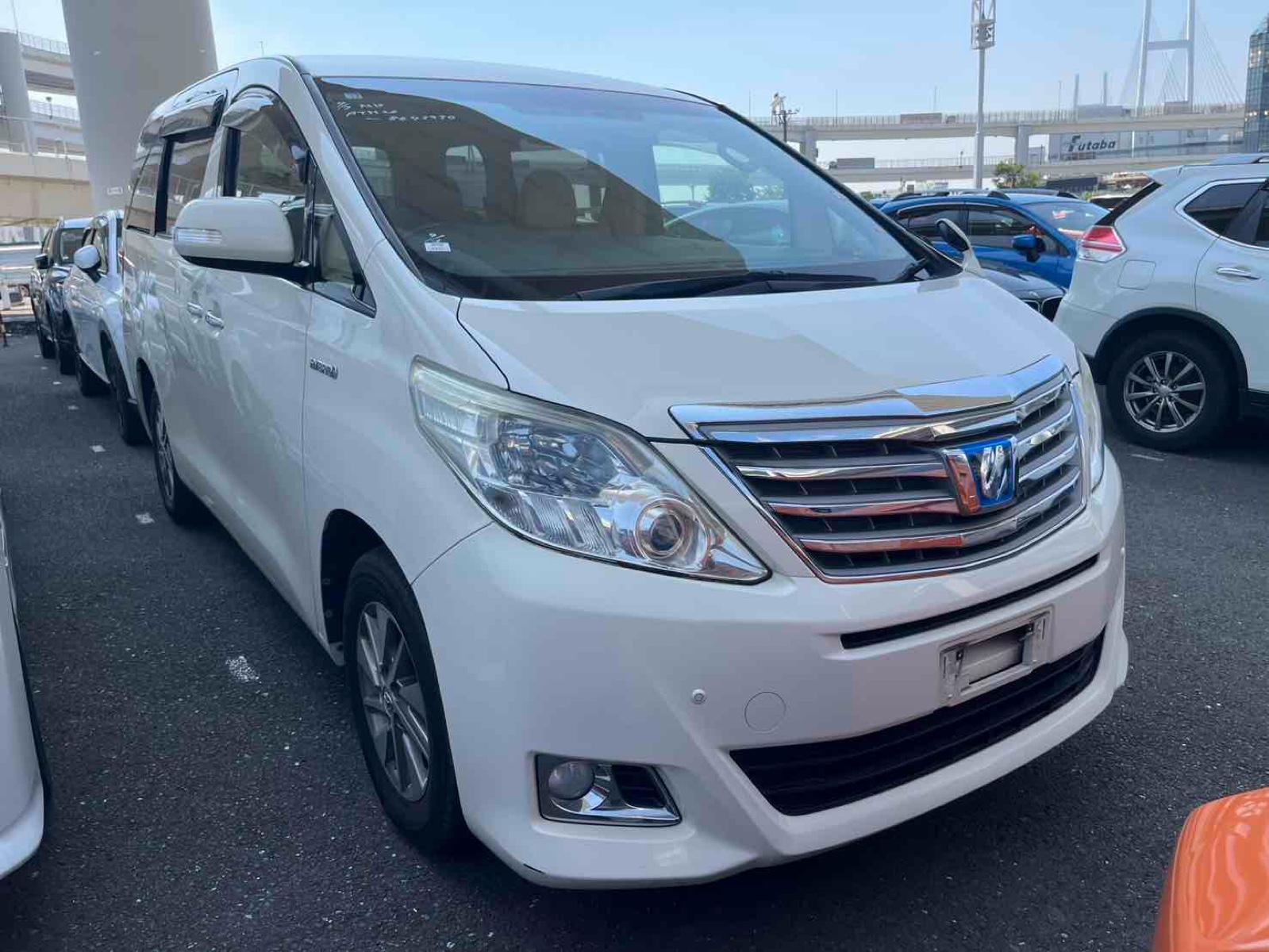 2014 Toyota ALPHARD 147,000 km