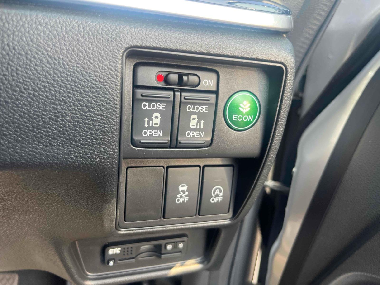 HONDA ODYSSEY ABSOLUTE EX Image 18
