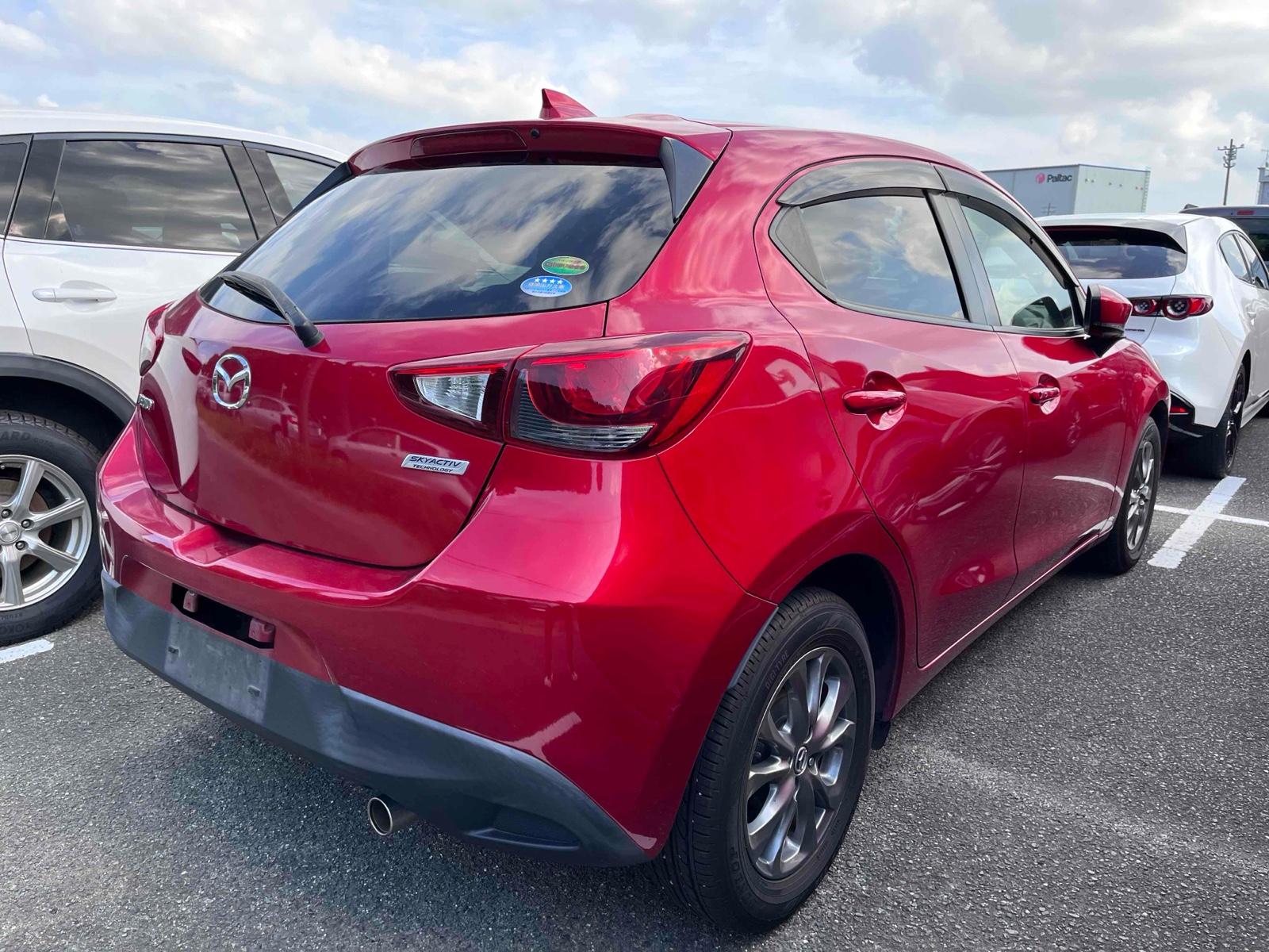 MAZDA DEMIO 13 S TOURING L PACKAGE Image 2