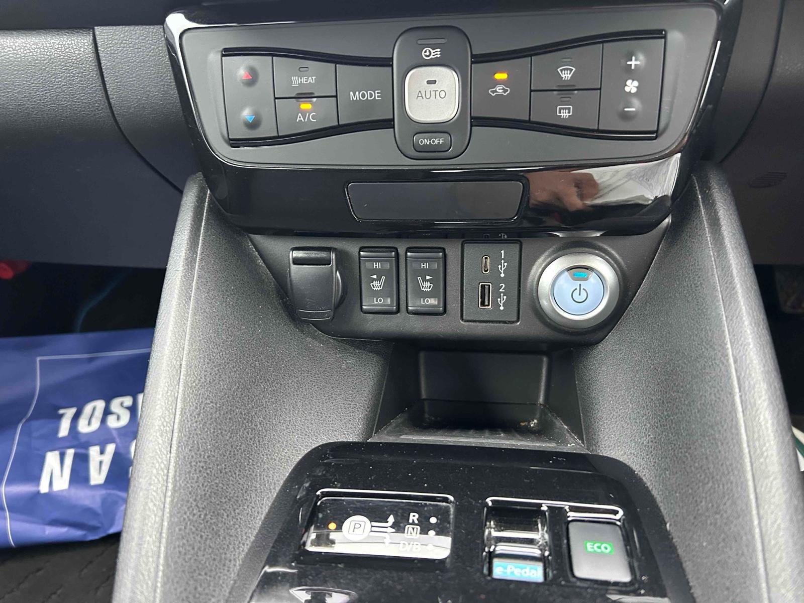 NISSAN LEAF X V SELECTION Image 16