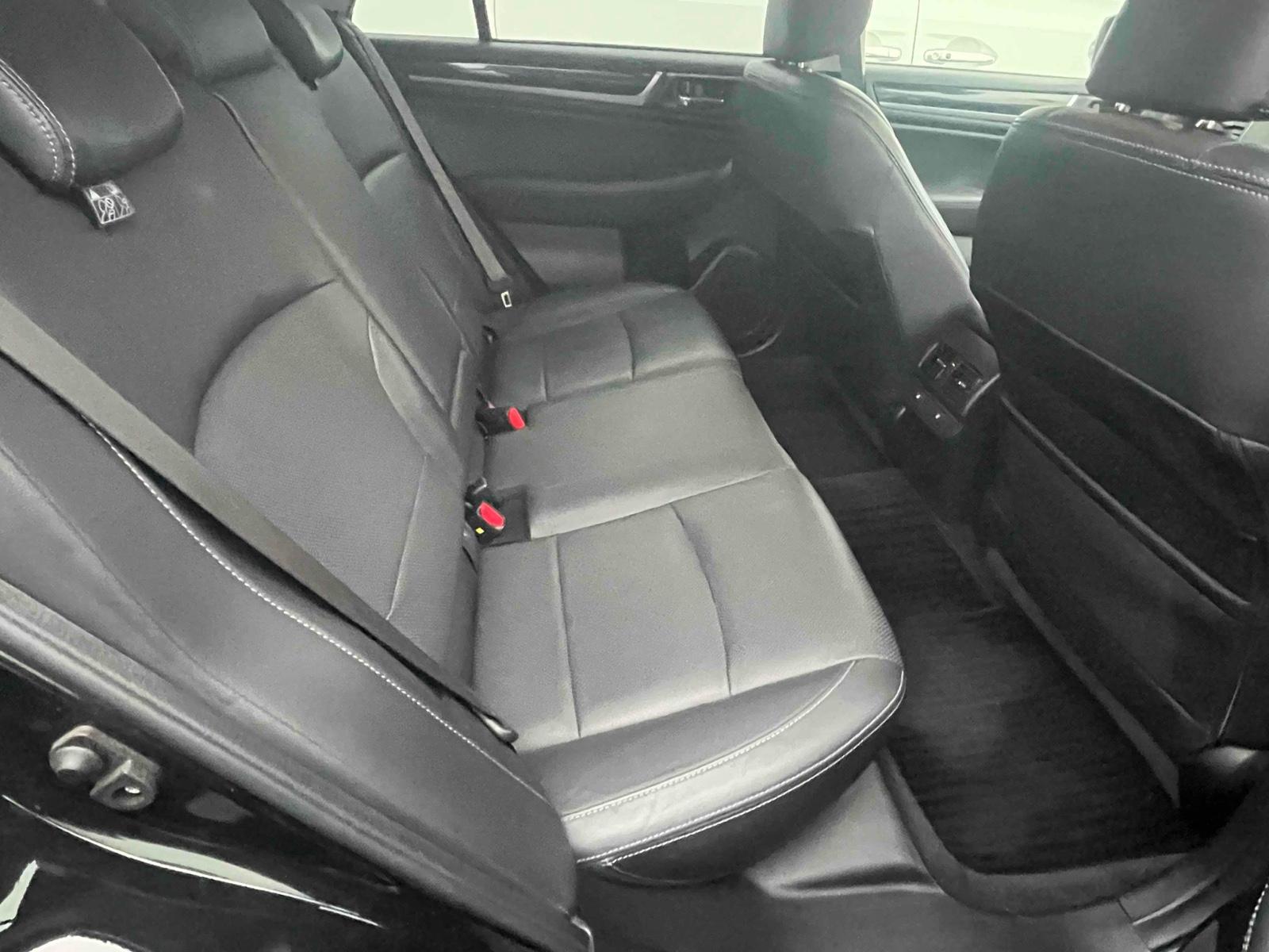 SUBARU OUTBACK 4WD LIMITED Image 10
