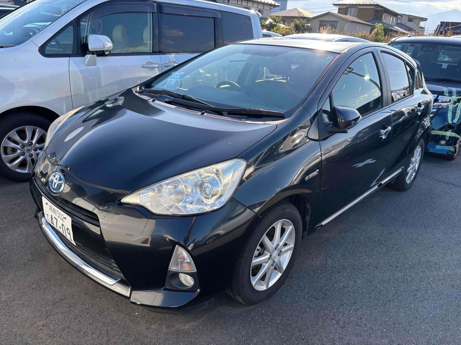 2013 Toyota AQUA G BLACK LEATHER 74,991 km