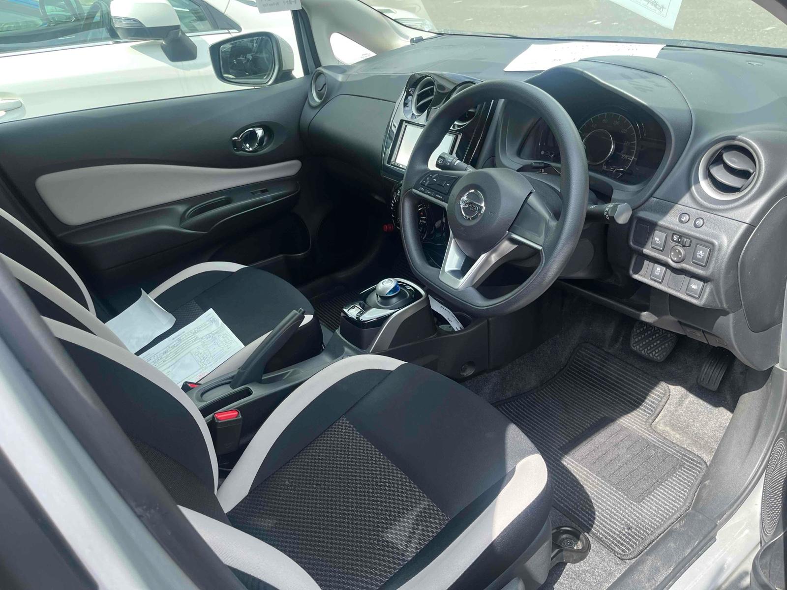 NISSAN NOTE E-POWER X V Image 4