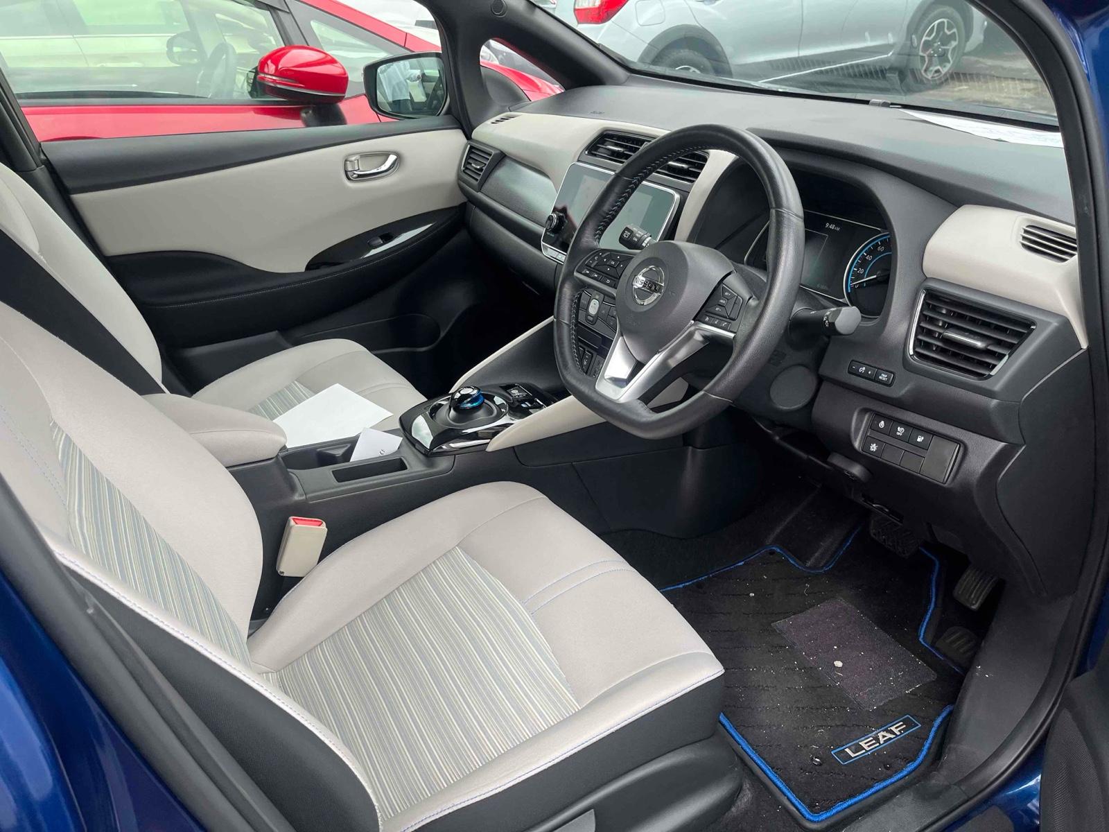 NISSAN LEAF X Image 3