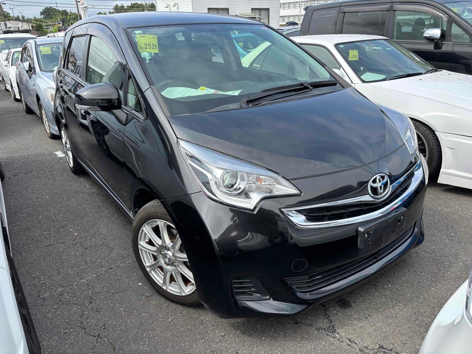 2014 Toyota RACTIS 62,000 km