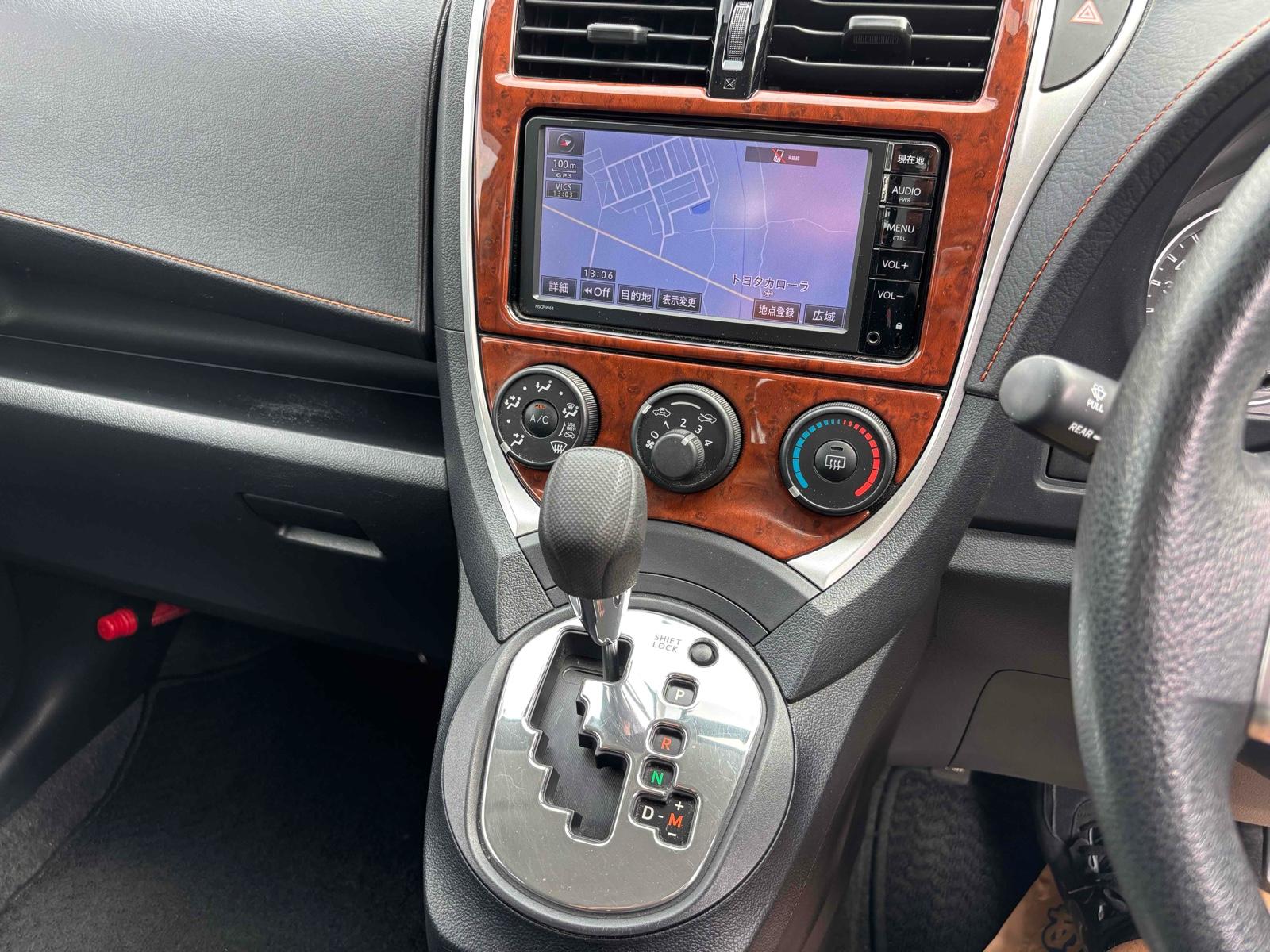 TOYOTA RACTIS X Image 18