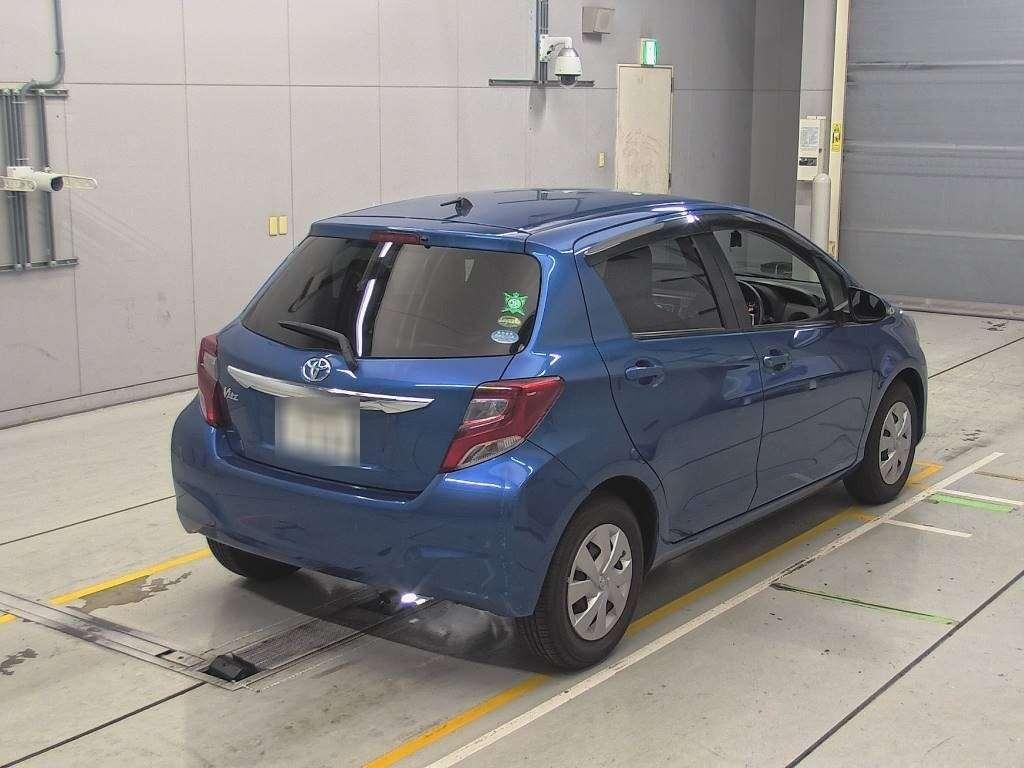 TOYOTA VITZ F Image 4