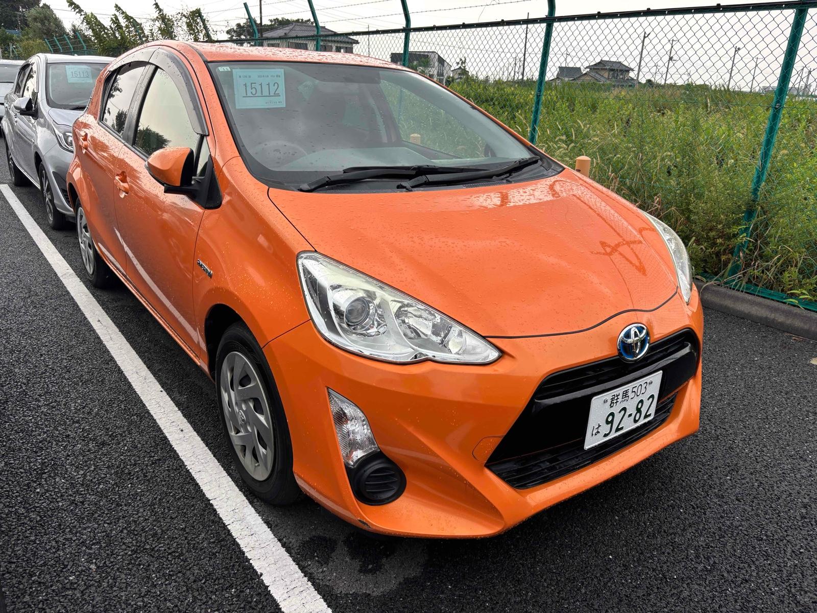 2016 Toyota AQUA 27,000 km