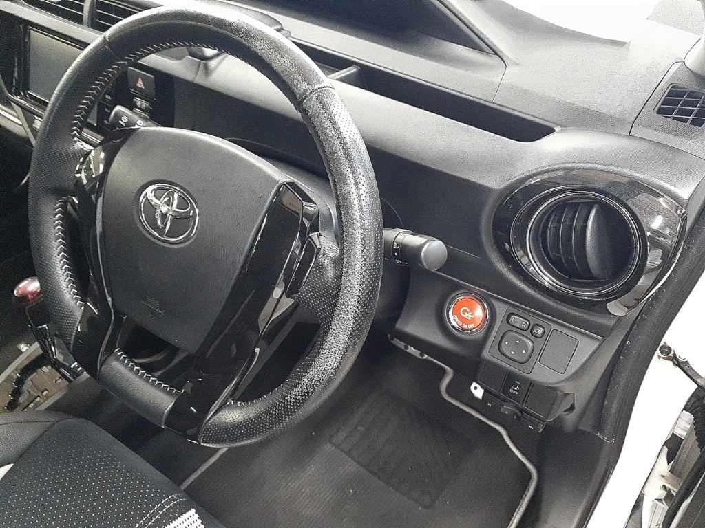 TOYOTA AQUA G G'S Image 3