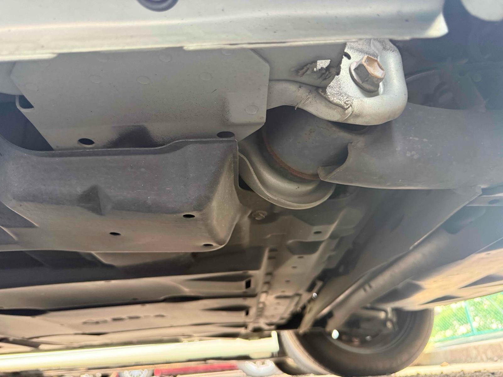 NISSAN LEAF X Image 19