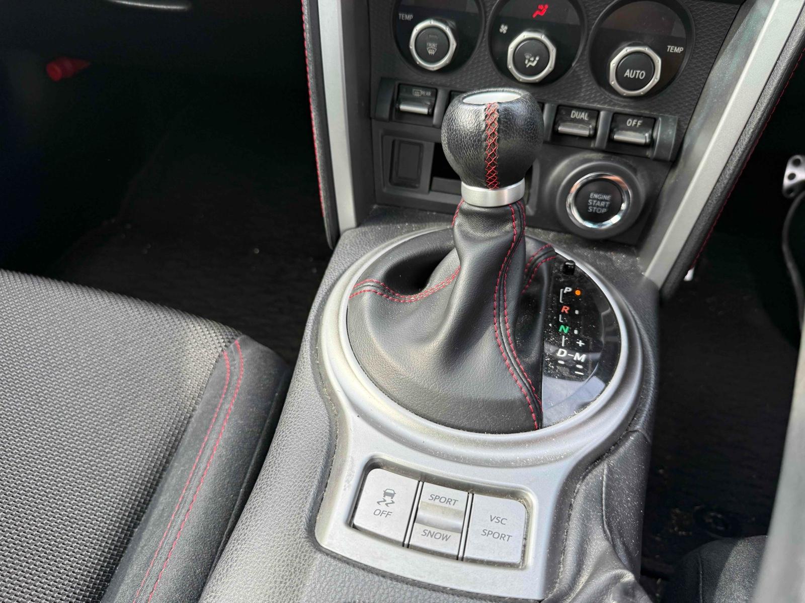 TOYOTA 86 GT Image 9
