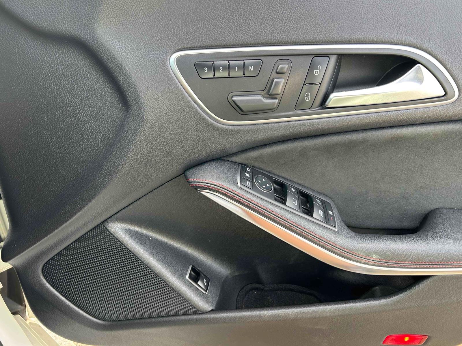 MERCEDES BENZ BENZ CLA250 SPORT SHOOTING BRAKE Image 13