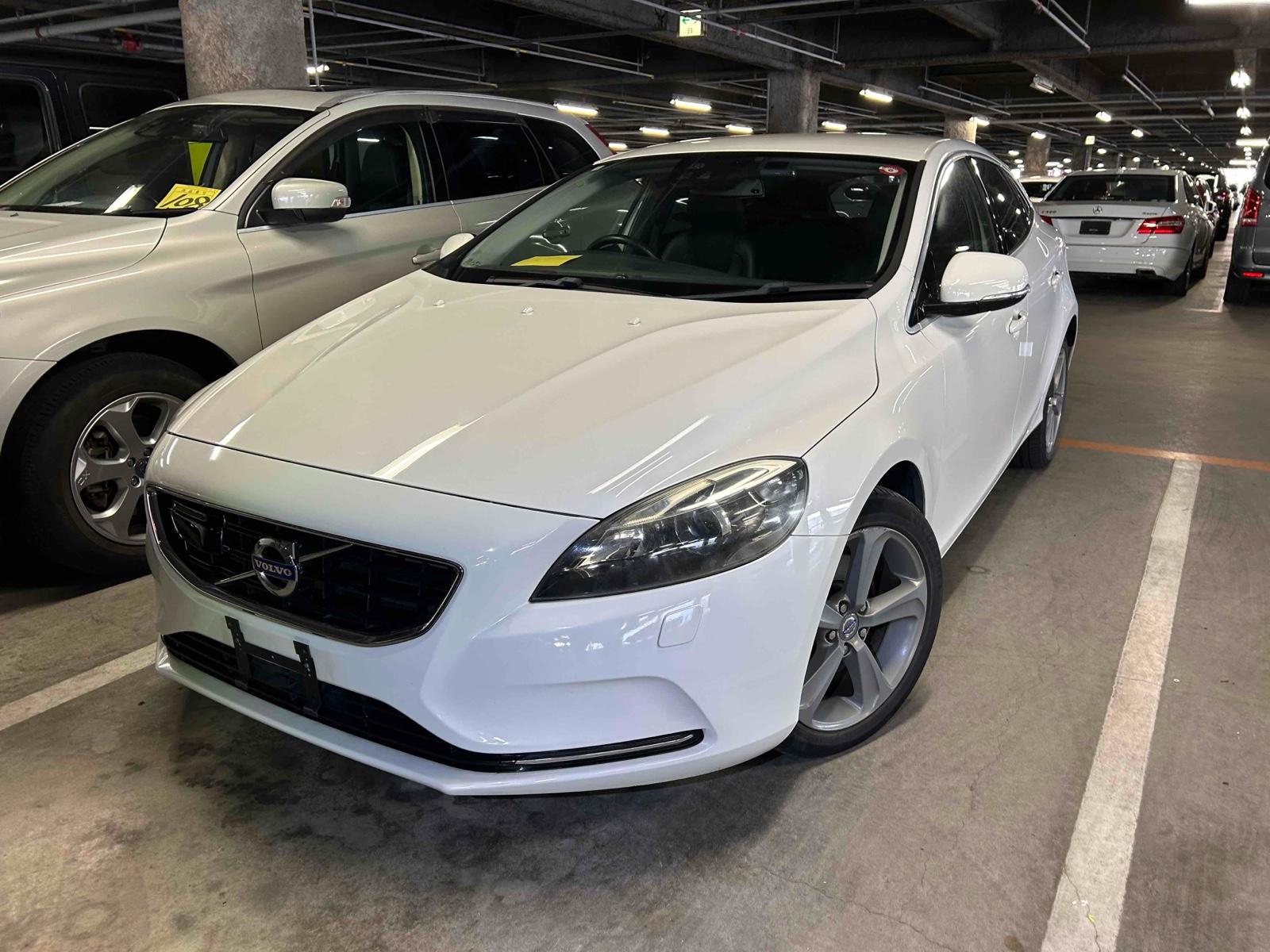 VOLVO V40 V40 T4 SE Image 4